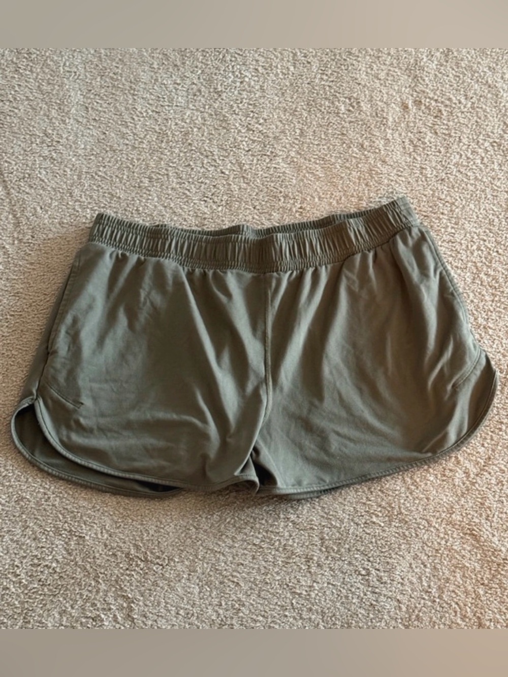 All in Motion Olive Green Dolphin Hem Athletic Running Shorts Women’s Large